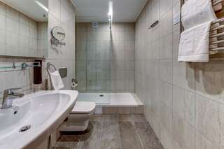 Гостиница Орбита Санкт-Петербург 1-комнатный номер люкс улучшенный-3